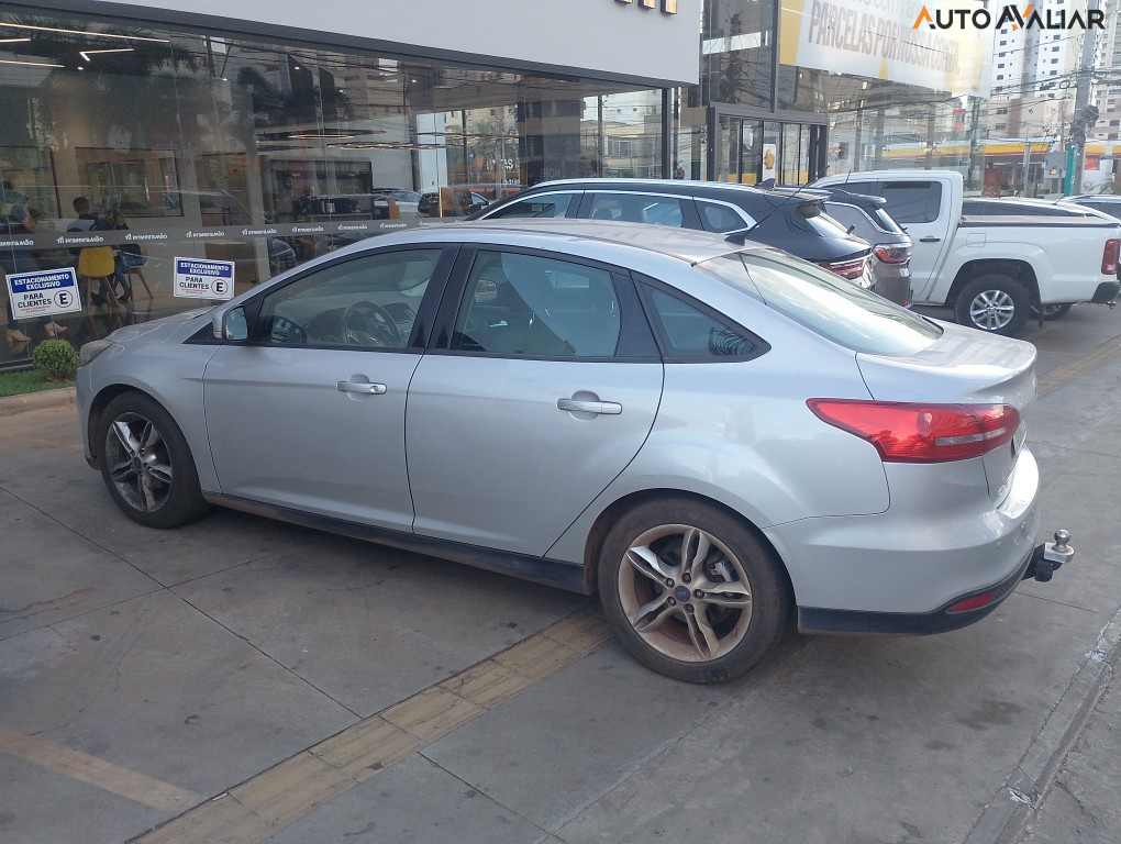 FORD FOCUS 2.0 SE PLUS SEDAN 16V FLEX 4P POWERSHIFT