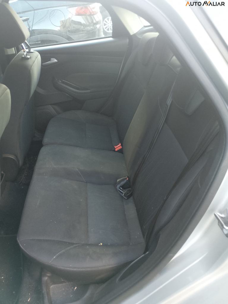 FORD FOCUS 2.0 SE PLUS SEDAN 16V FLEX 4P POWERSHIFT