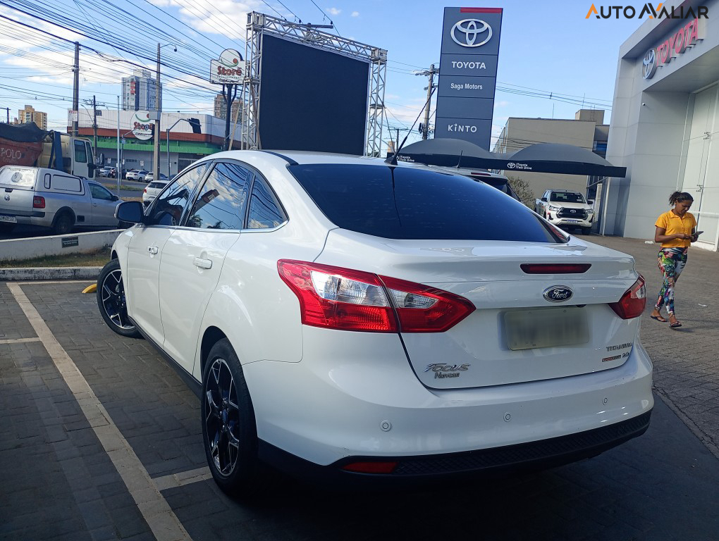 FORD FOCUS 2.0 TITANIUM SEDAN 16V FLEX 4P POWERSHIFT