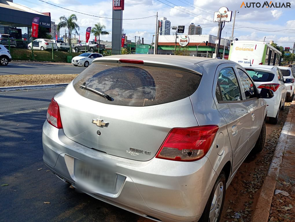 CHEVROLET ONIX 1.0 MPFI LT 8V FLEX 4P MANUAL