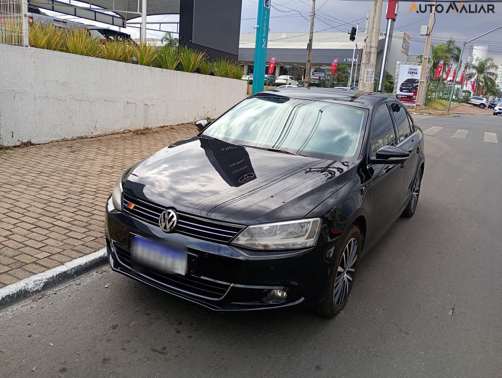 VOLKSWAGEN JETTA 2.0 TSI HIGHLINE 200CV GASOLINA 4P TIPTRONIC