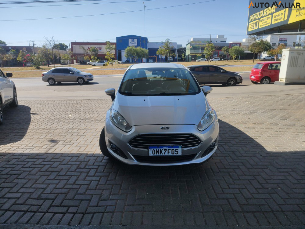 FORD FIESTA 1.6 SE SEDAN 16V FLEX 4P POWERSHIFT