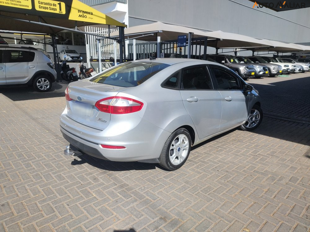 FORD FIESTA 1.6 SE SEDAN 16V FLEX 4P POWERSHIFT