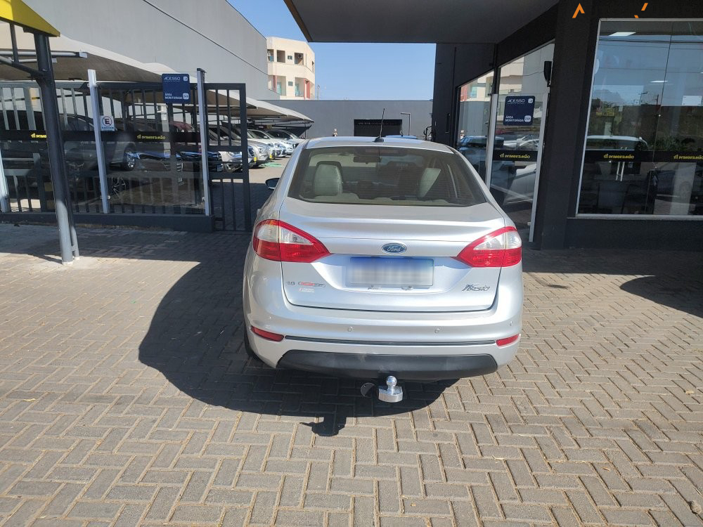 FORD FIESTA 1.6 SE SEDAN 16V FLEX 4P POWERSHIFT