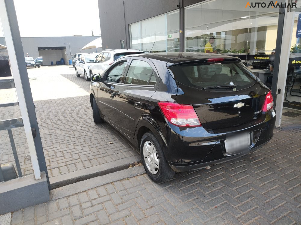 CHEVROLET ONIX 1.0 MPFI LT 8V FLEX 4P MANUAL