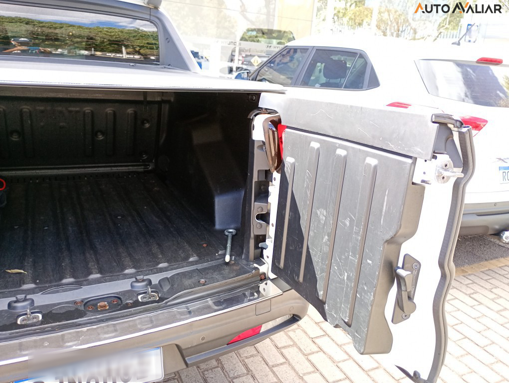 FIAT TORO 2.0 16V TURBO DIESEL VOLCANO 4WD AT9