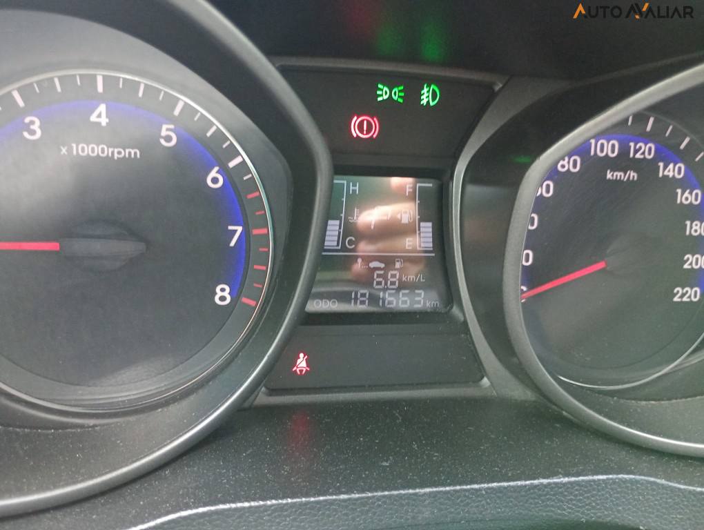 HYUNDAI HB20S 1.6 COMFORT PLUS 16V FLEX 4P AUTOMATICO