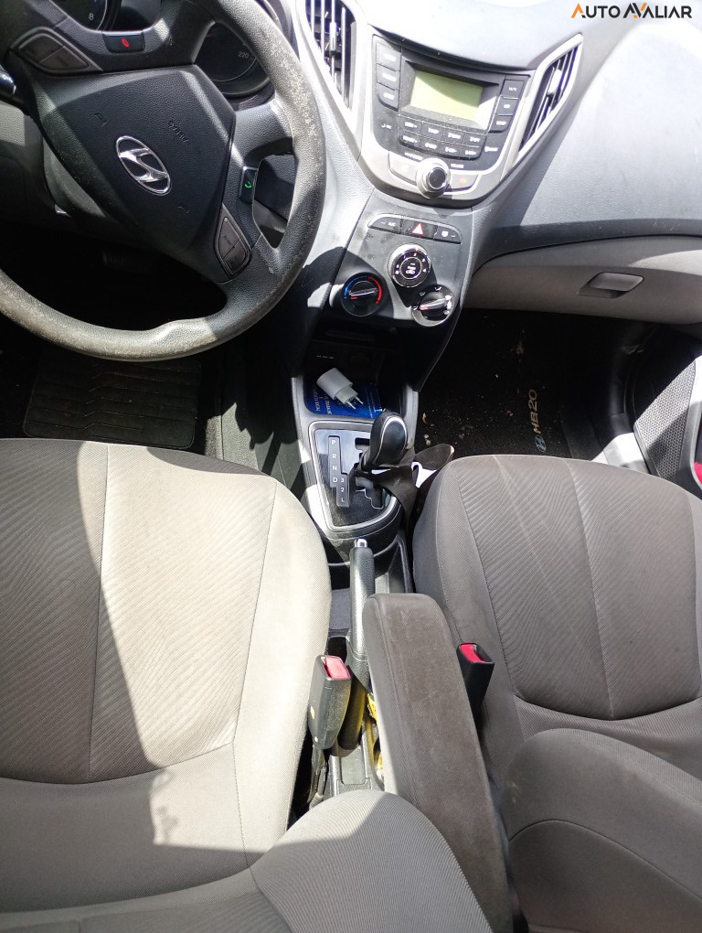 HYUNDAI HB20S 1.6 COMFORT PLUS 16V FLEX 4P AUTOMATICO
