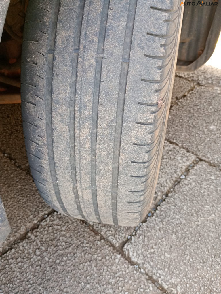 VOLKSWAGEN CROSSFOX 1.6 MI FLEX 8V 4P MANUAL