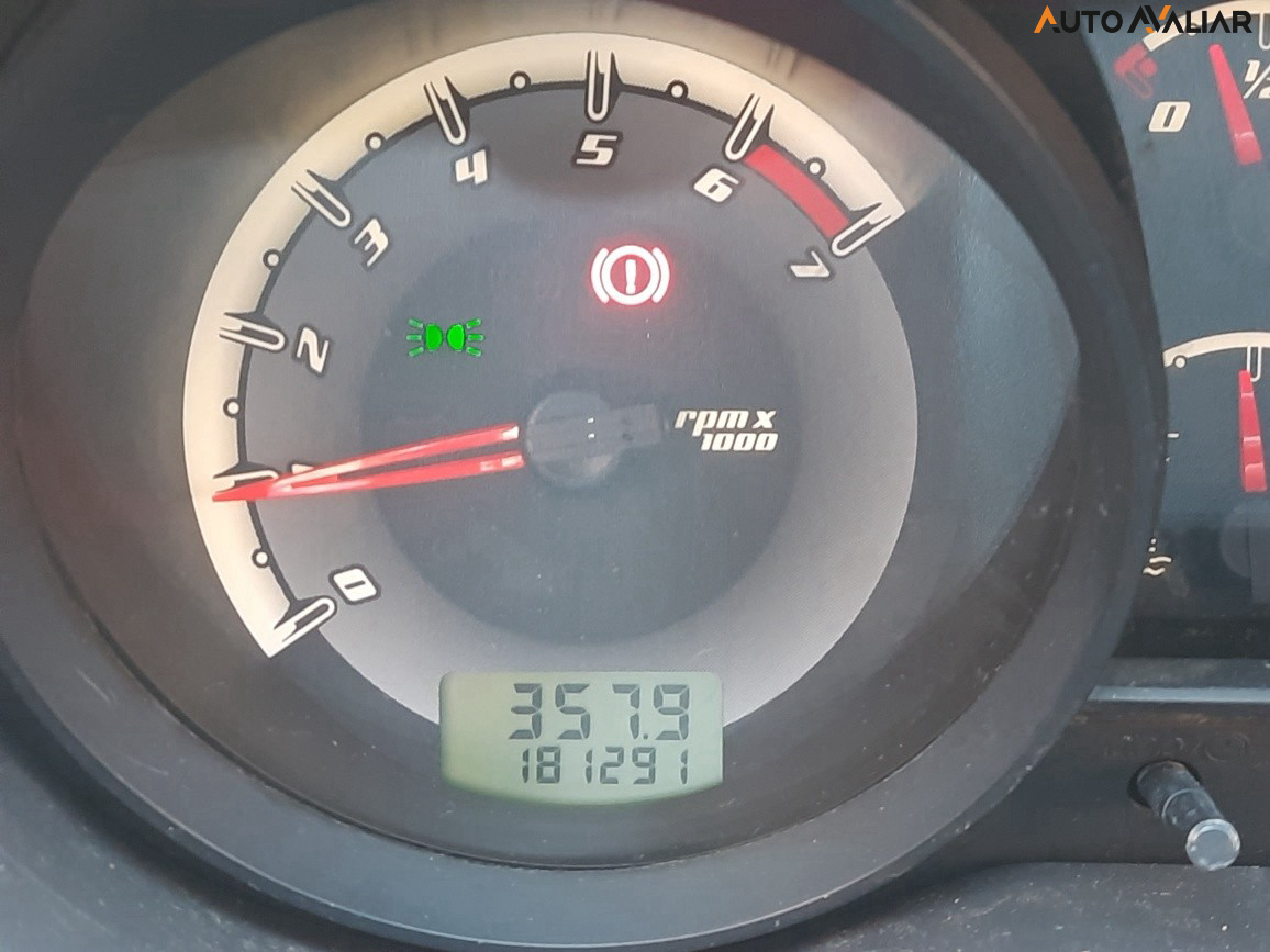 FORD FIESTA 1.6 MPI SEDAN 8V FLEX 4P MANUAL