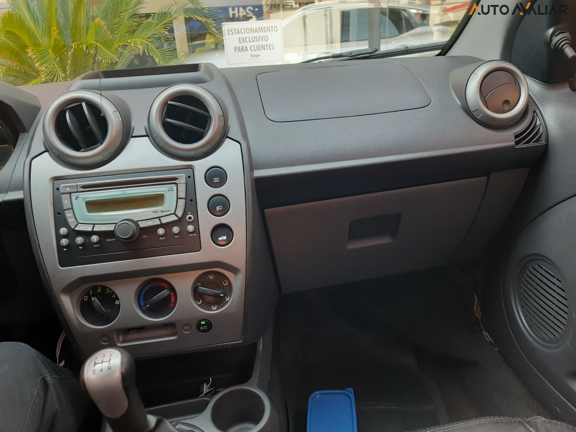 FORD FIESTA 1.6 MPI SEDAN 8V FLEX 4P MANUAL