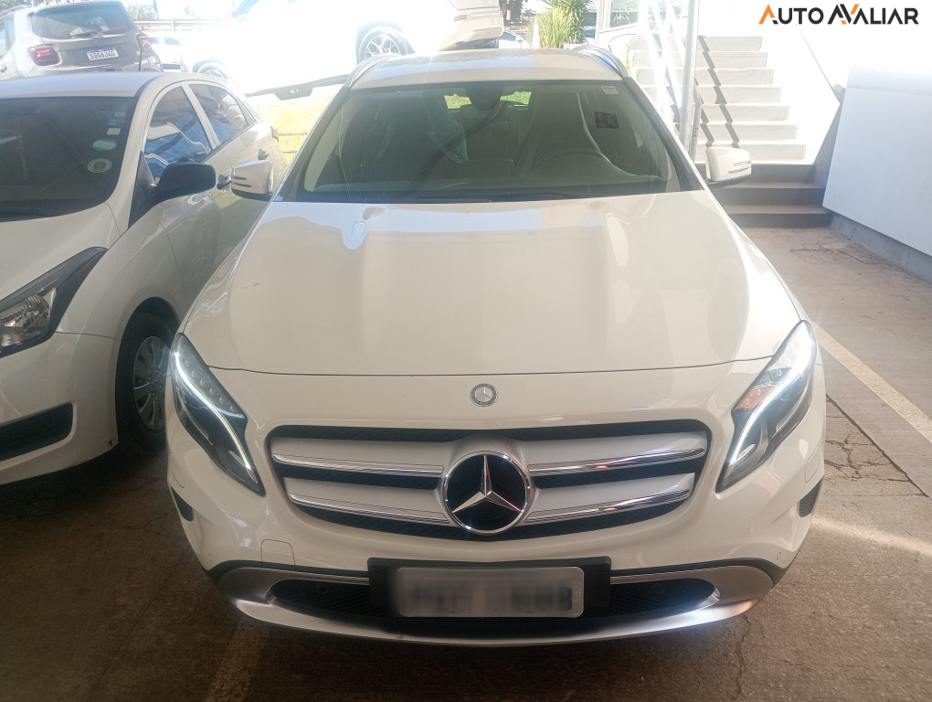 MERCEDES-BENZ GLA 200 1.6 CGI ADVANCE 16V TURBO FLEX 4P AUTOMATICO