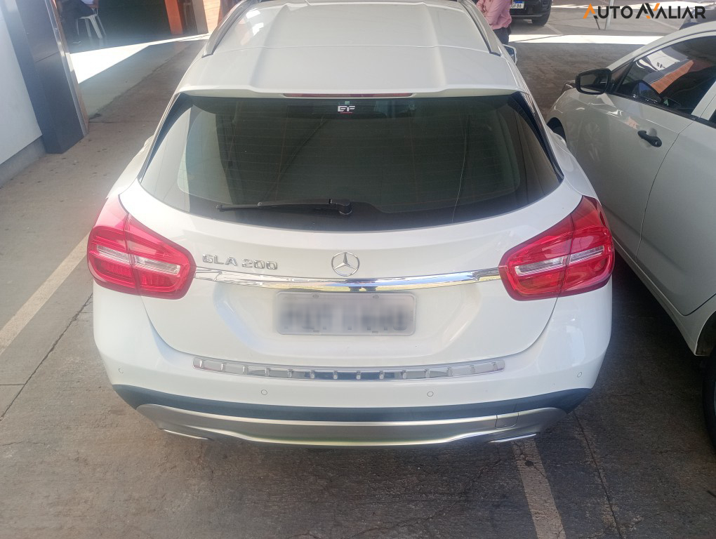 MERCEDES-BENZ GLA 200 1.6 CGI ADVANCE 16V TURBO FLEX 4P AUTOMATICO