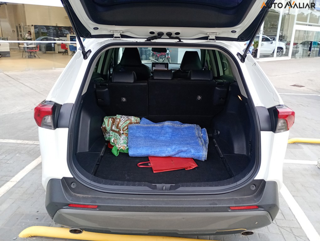 TOYOTA RAV4 2.5 VVT-IE HYBRID S CONNECT AWD CVT