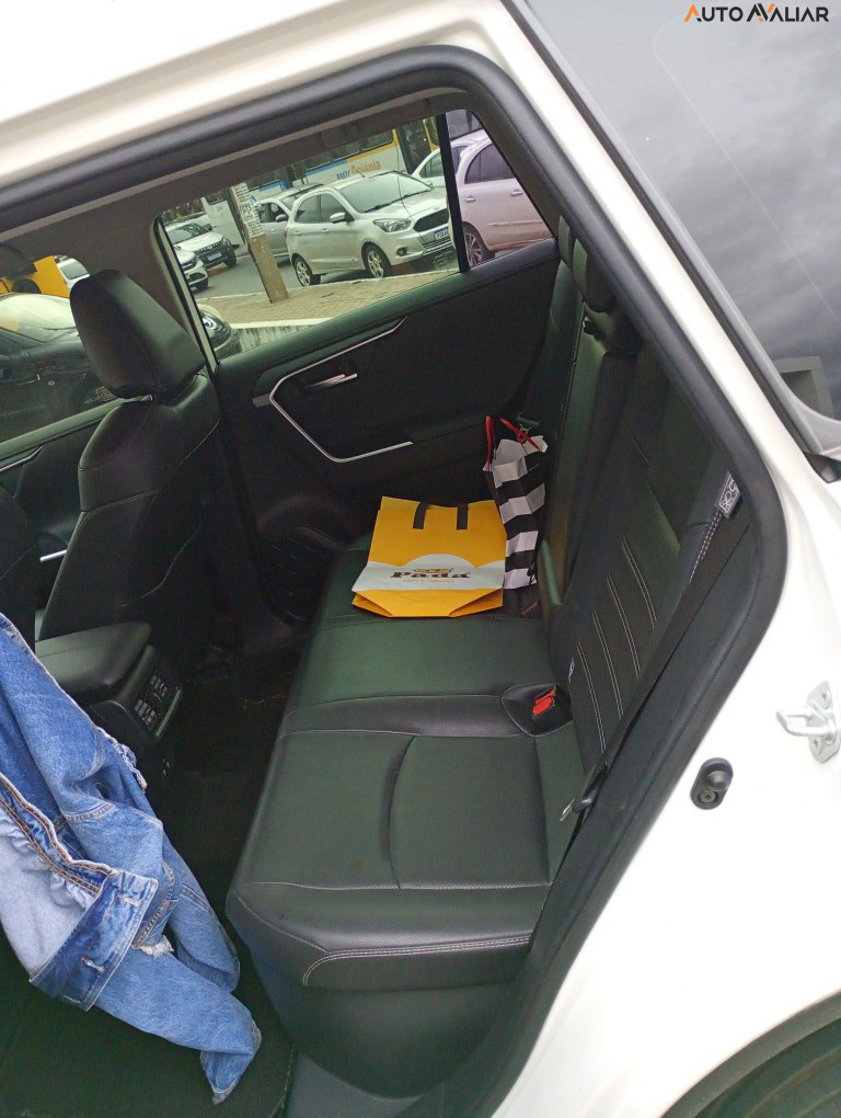 TOYOTA RAV4 2.5 VVT-IE HYBRID S CONNECT AWD CVT