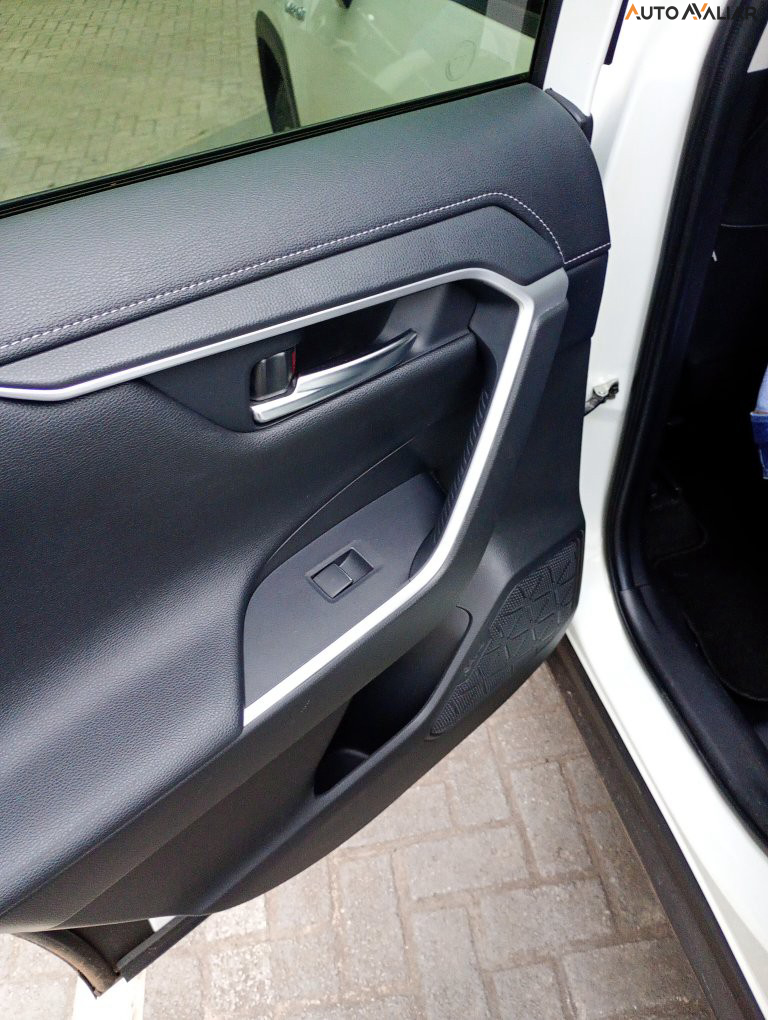 TOYOTA RAV4 2.5 VVT-IE HYBRID S CONNECT AWD CVT