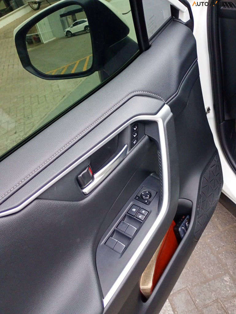 TOYOTA RAV4 2.5 VVT-IE HYBRID S CONNECT AWD CVT