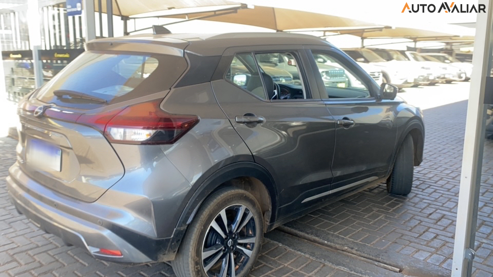 NISSAN KICKS 1.6 EXCLUSIVE 16V FLEX AUT.