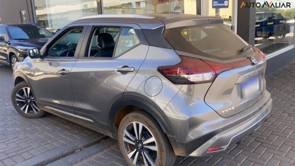 NISSAN KICKS 1.6 EXCLUSIVE 16V FLEX AUT.