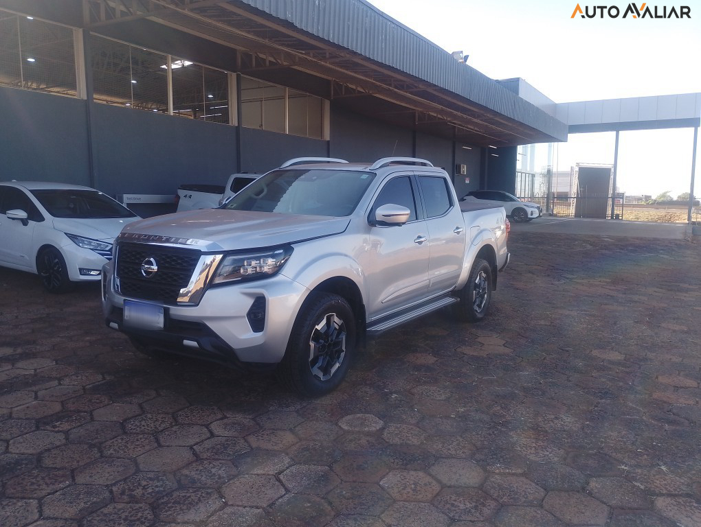 NISSAN FRONTIER 2.3 16V TURBO DIESEL PLATINUM CD 4X4 AUTOMÁTICO
