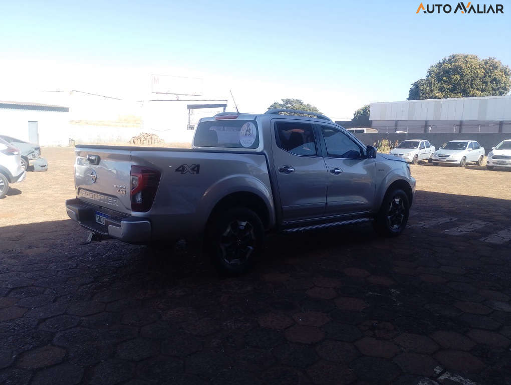 NISSAN FRONTIER 2.3 16V TURBO DIESEL PLATINUM CD 4X4 AUTOMÁTICO
