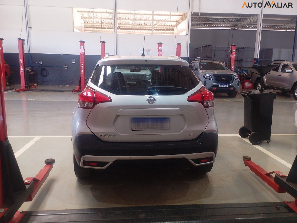 NISSAN KICKS 1.6 16V FLEXSTART SL 4P XTRONIC