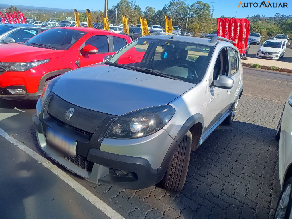 RENAULT SANDERO 1.6 STEPWAY 16V FLEX 4P AUTOMATICO
