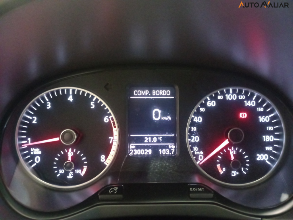 VOLKSWAGEN FOX 1.0 MI COMFORTLINE 8V FLEX 4P MANUAL