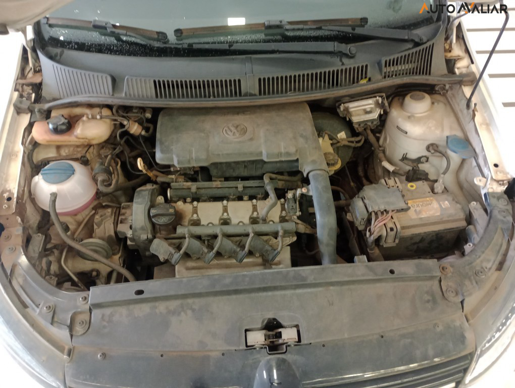 VOLKSWAGEN FOX 1.0 MI COMFORTLINE 8V FLEX 4P MANUAL