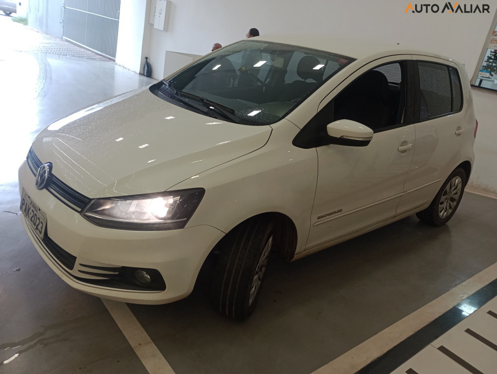 VOLKSWAGEN FOX 1.0 MI COMFORTLINE 8V FLEX 4P MANUAL
