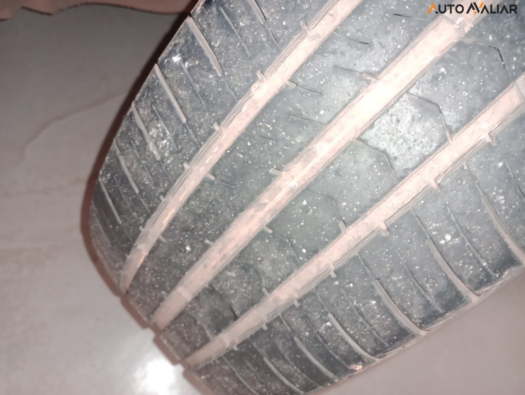 VOLKSWAGEN FOX 1.0 MI COMFORTLINE 8V FLEX 4P MANUAL