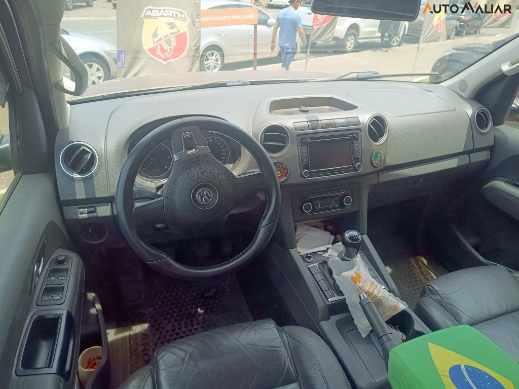 VOLKSWAGEN AMAROK 2.0 HIGHLINE 4X4 CD 16V TURBO INTERCOOLER DIESEL 4P AUTOMATICO