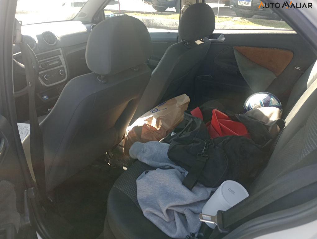 VOLKSWAGEN GOL 1.0 MI 8V FLEX 4P MANUAL G.IV