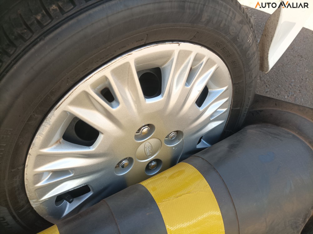 FORD KA 1.0 TI-VCT FLEX SE SEDAN MANUAL