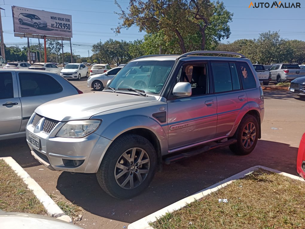 MITSUBISHI PAJERO TR4 2.0 4X2 16V 140CV FLEX 4P AUTOMATICO