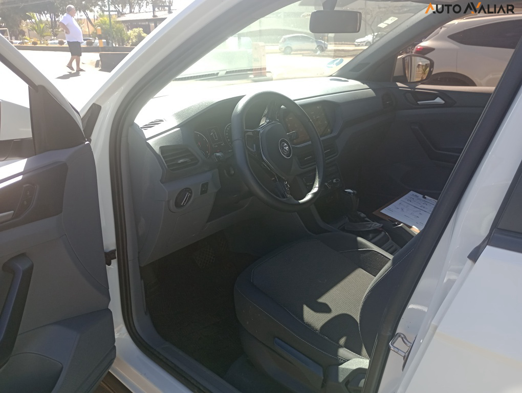 VOLKSWAGEN T-CROSS 1.0 200 TSI TOTAL FLEX AUTOMÁTICO