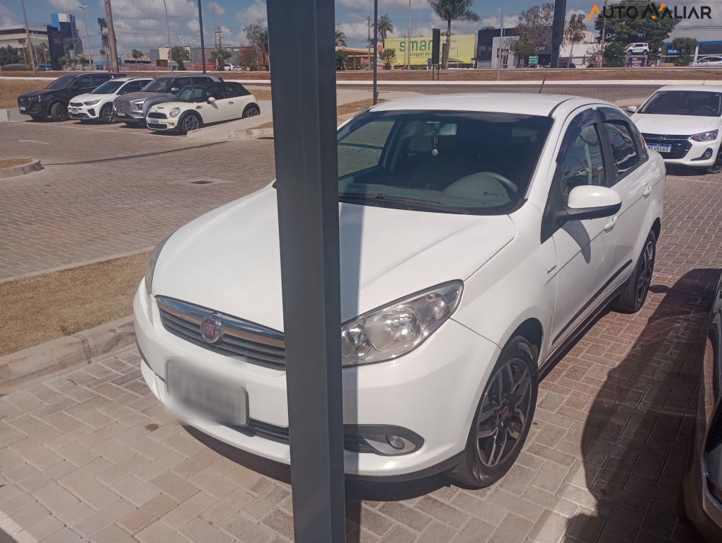 FIAT GRAND SIENA 1.6 MPI ESSENCE 16V FLEX 4P MANUAL