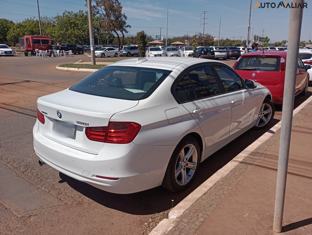 BMW 320I 2.0 16V TURBO ACTIVE FLEX 4P AUTOMATICO