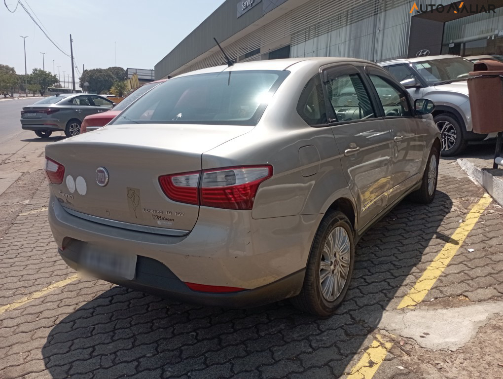 FIAT GRAND SIENA 1.6 MPI ESSENCE 16V FLEX 4P MANUAL