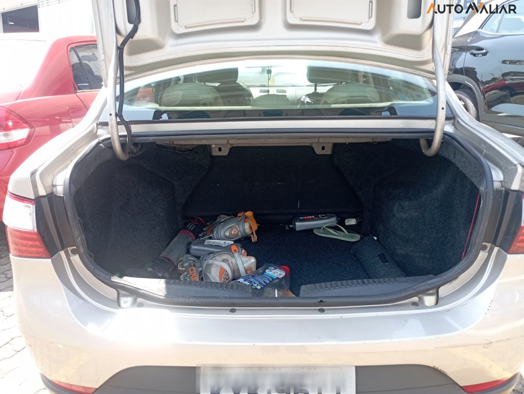 FIAT GRAND SIENA 1.6 MPI ESSENCE 16V FLEX 4P MANUAL
