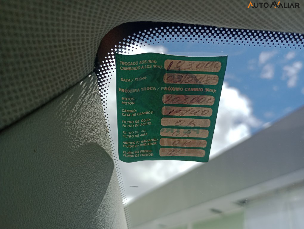 VOLKSWAGEN VOYAGE 1.6 MI TREND 8V FLEX 4P MANUAL