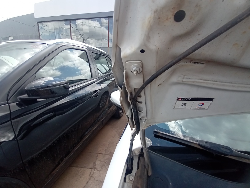 PEUGEOT 208 1.2 ALLURE 12V FLEX 4P MANUAL