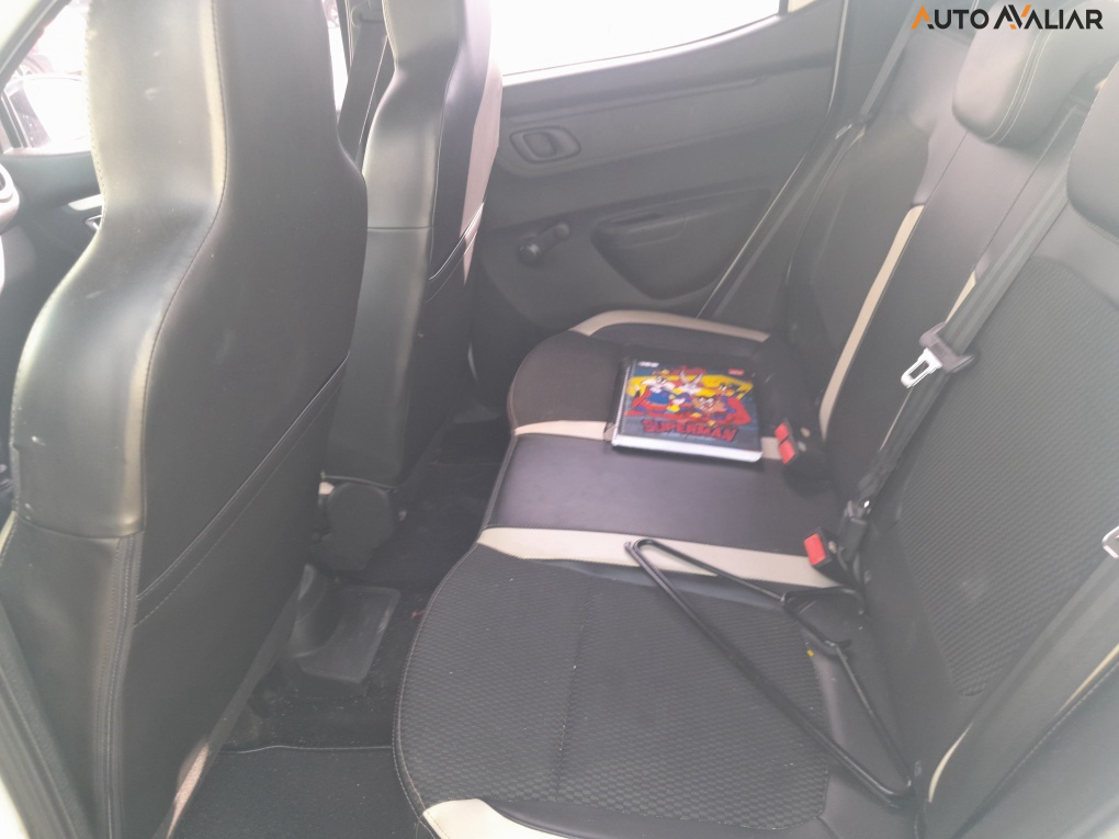 RENAULT KWID 1.0 12V SCE FLEX INTENSE MANUAL