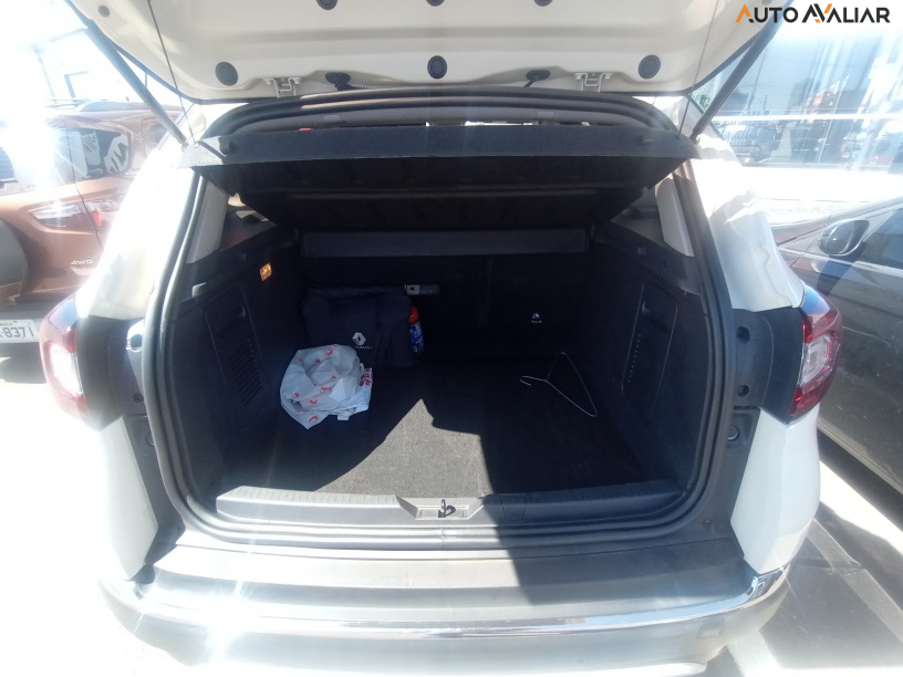 RENAULT CAPTUR 1.6 16V SCE FLEX INTENSE X-TRONIC