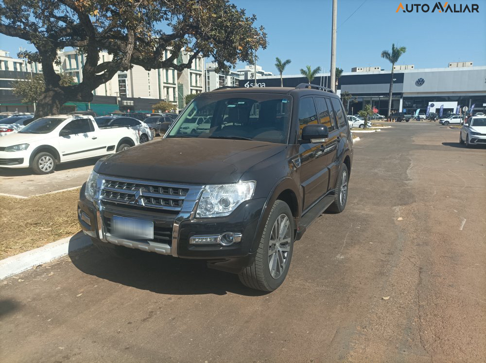 MITSUBISHI PAJERO FULL 3.2 HPE 4X4 16V TURBO INTERCOOLER DIESEL 4P AUTOMATICO