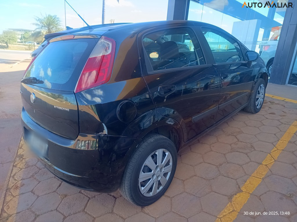 FIAT PUNTO 1.4 ATTRACTIVE 8V FLEX 4P MANUAL