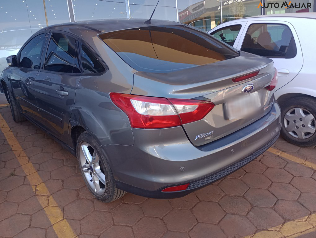 FORD FOCUS 2.0 SE SEDAN 16V FLEX 4P POWERSHIFT