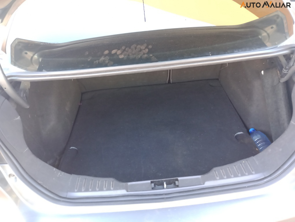 FORD FOCUS 2.0 SE SEDAN 16V FLEX 4P POWERSHIFT