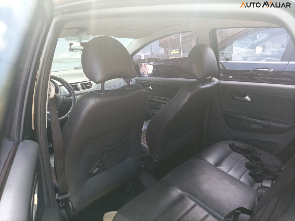 VOLKSWAGEN FOX 1.6 MI HIGHLINE 8V FLEX 4P AUTOMATIZADO
