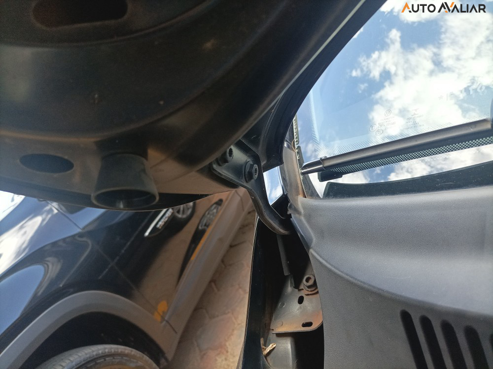 VOLKSWAGEN FOX 1.6 MI HIGHLINE 8V FLEX 4P AUTOMATIZADO